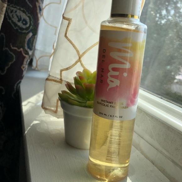 Mia del Mar Glycolic acid wash brand new bottle - Picture 4 of 11